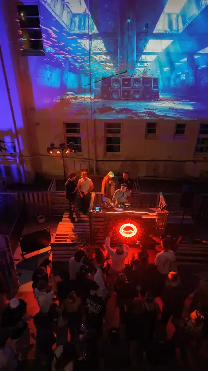 The stage wall at Signal 002, frame 3.